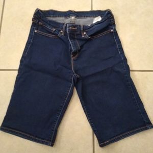 Women's Levi's dark wash bermuda jean shorts 30